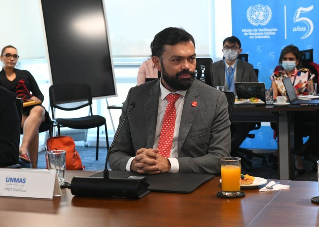 Pablo Parra, director del programa de Naciones Unidas en Colombia contra las Minas Antipersona, se refirió a la preocupante alerta de más de 479.000 colombianos que están en riesgo de caer en campos minados en 2022