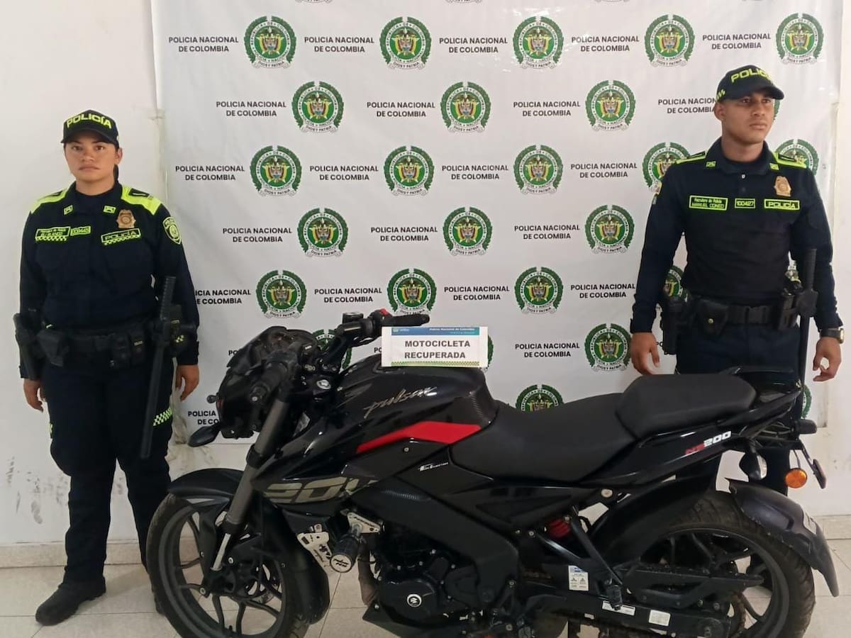 Policía recupera en Magangué una motocicleta robada avaluada en 18 millones de pesos