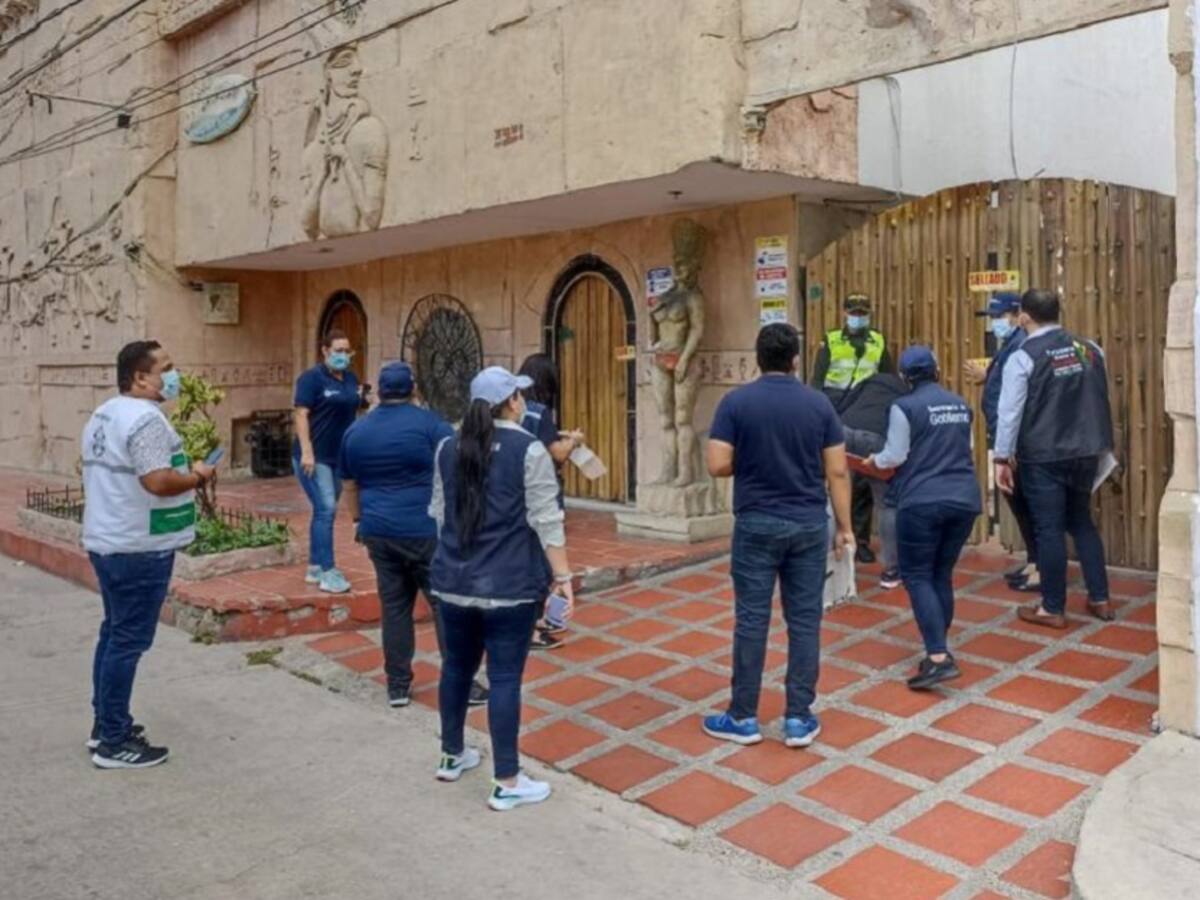 Cierran motel donde pareja murió en extrañas circunstancias en Barranquilla