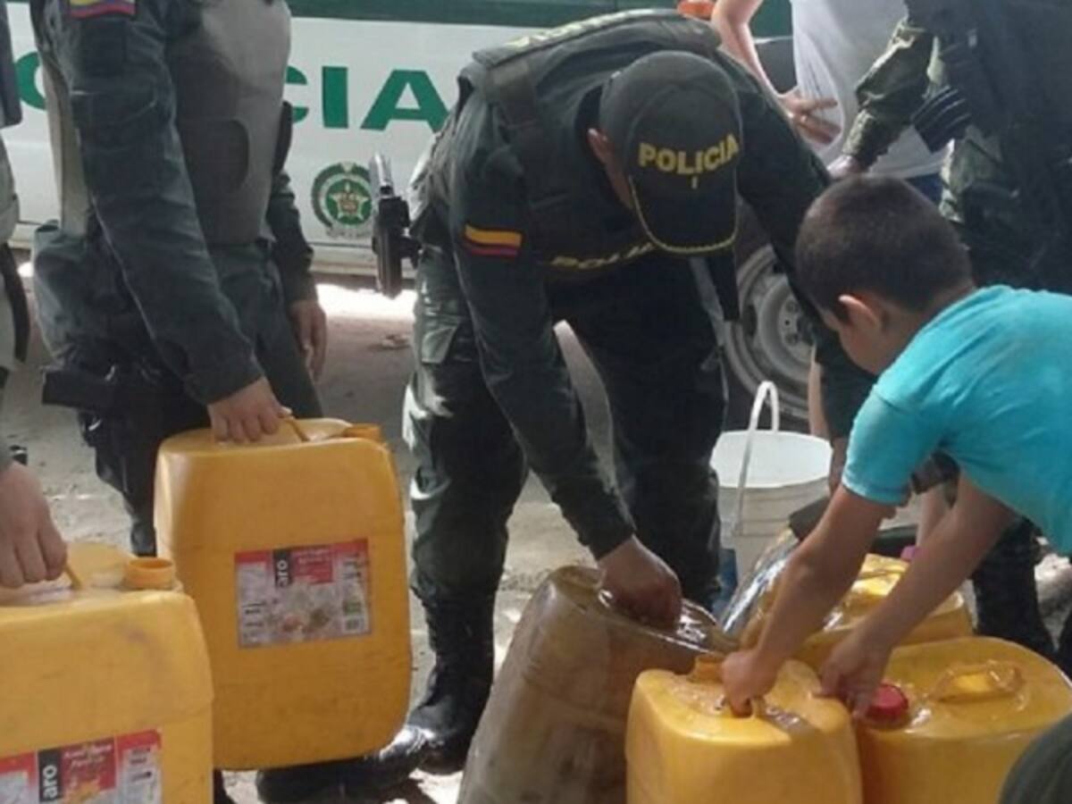Policía Nacional lleva agua a comunidades del Catatumbo