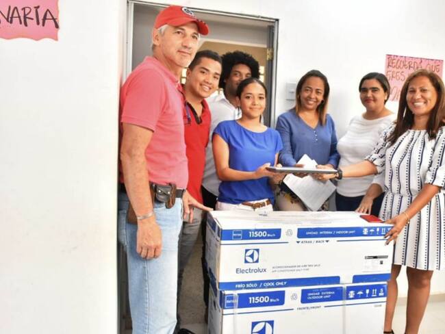 Entregan dotación a la Plataforma Distrital de Juventudes en Cartagena