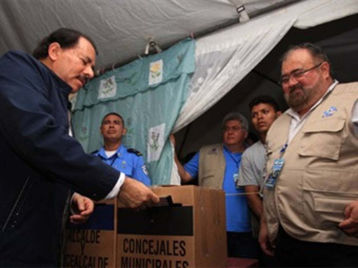 La autoridad electoral de Nicaragua revisará los votos ante las denuncias de la oposición