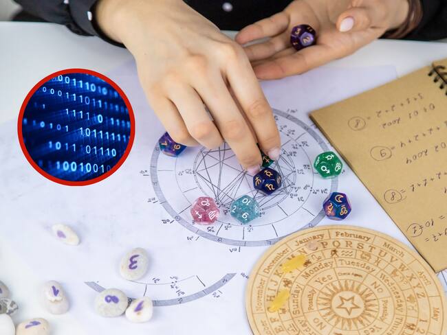 Mujer astróloga numeróloga contando números sobre una mesa (Getty Images)