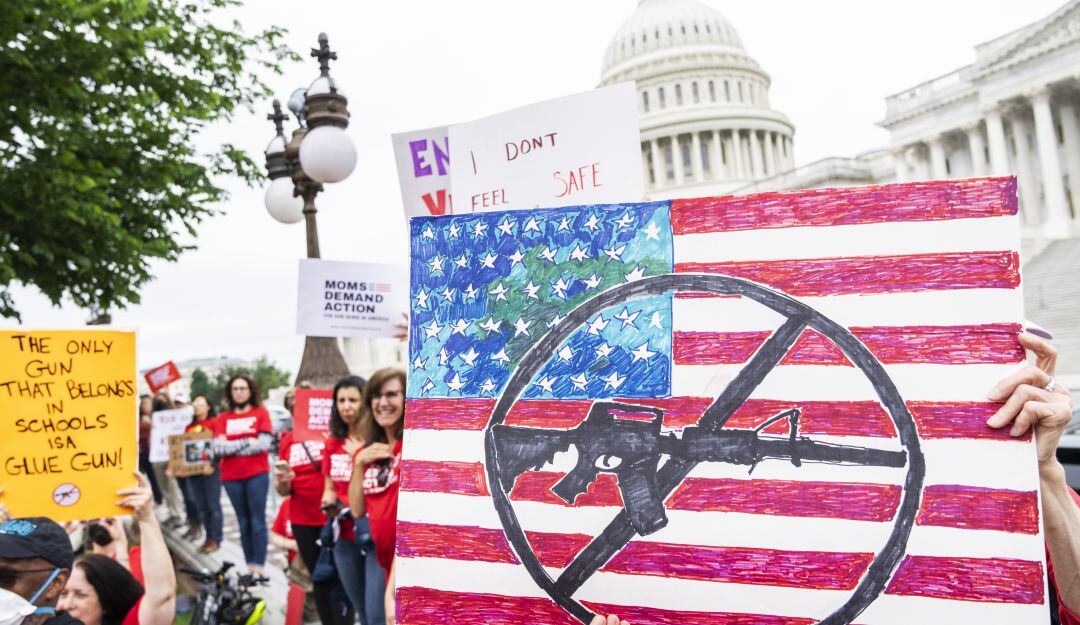 Estados imponen control de armas y Congreso de EE.UU. busca acuerdo