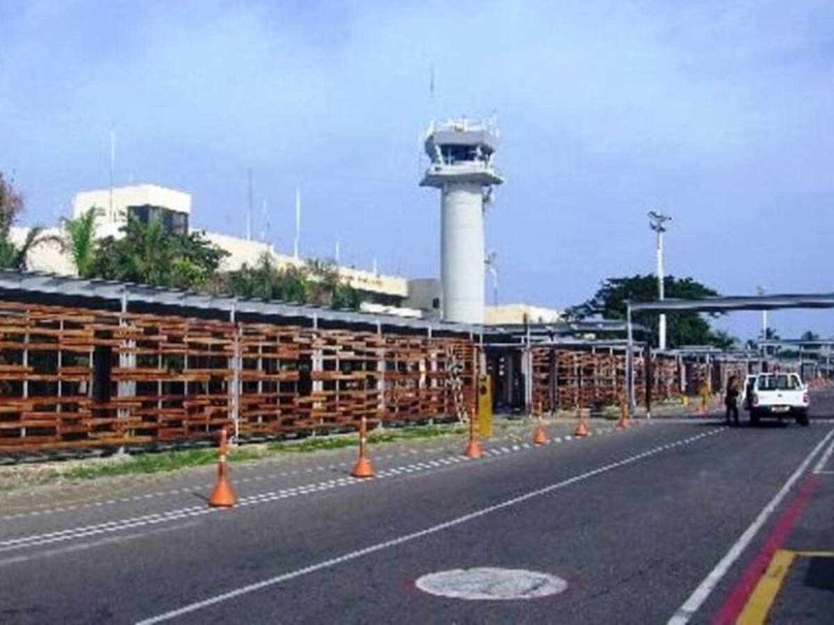 Fue desviado avión a Cartagena por problemas con pasajera