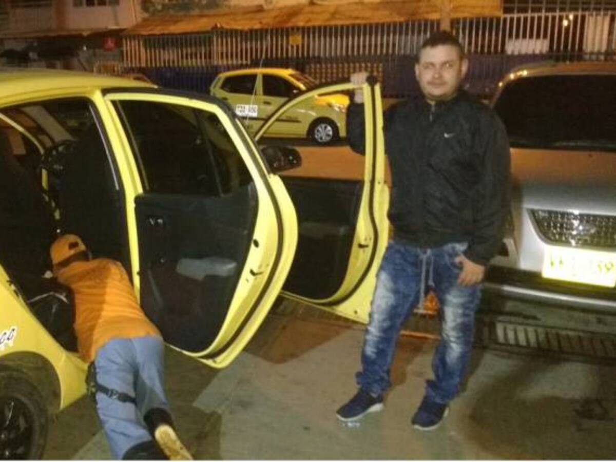 Taxista ayuda en parto a mujer con 7 meses de embarazo