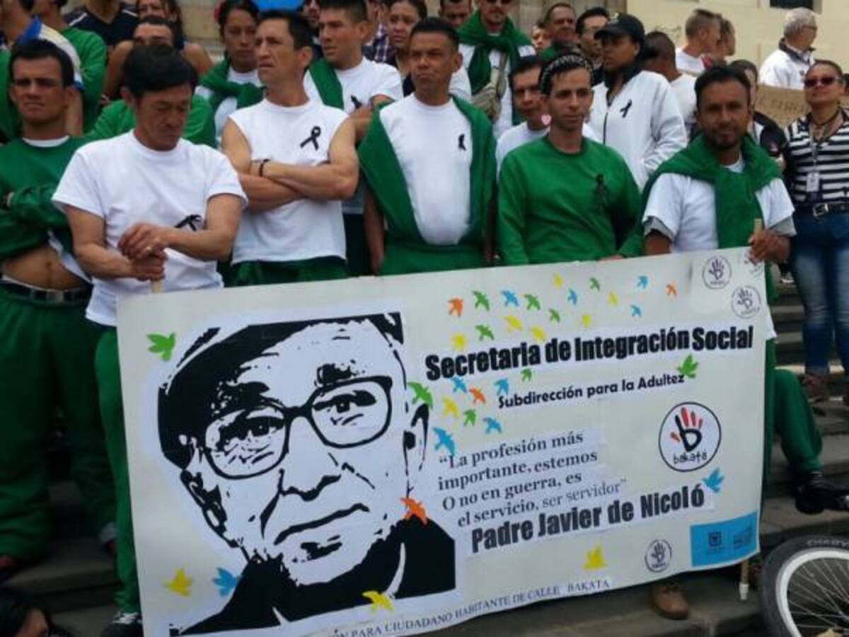 Más de 40.000 personas se reunieron en Bogotá para despedir al padre Javier de Nicoló