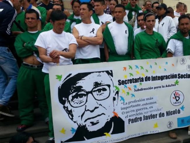 Más de 40.000 personas se reunieron en Bogotá para despedir al padre Javier de Nicoló