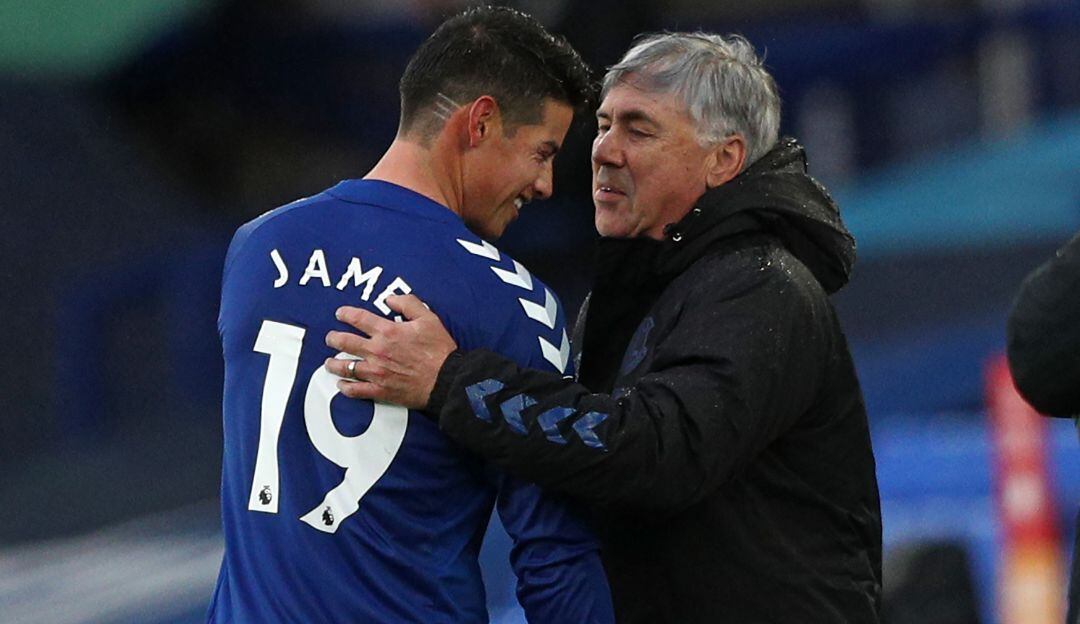 James Rodríguez y Carlo Ancelotti
