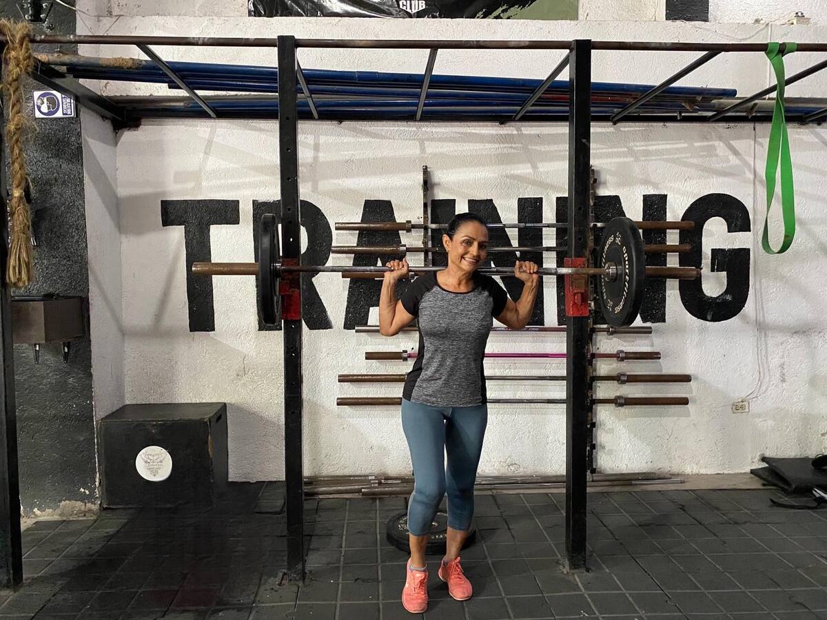 En Santa Marta, mujer de 62 años impulsa una campaña para que el adulto mayor haga deporte