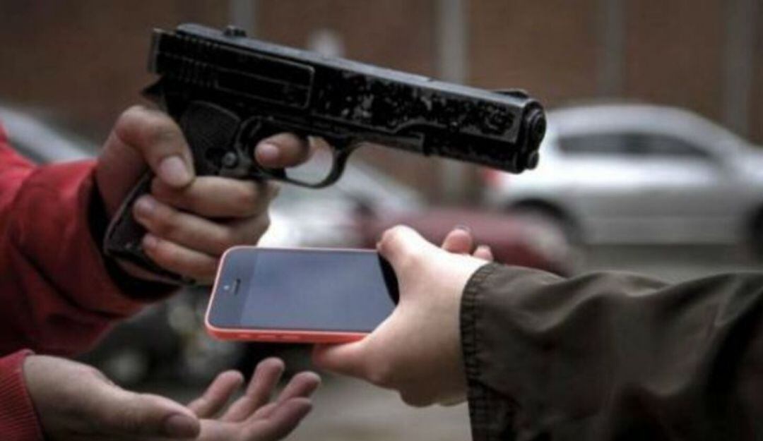 Hurtos a la salidas de colegios.