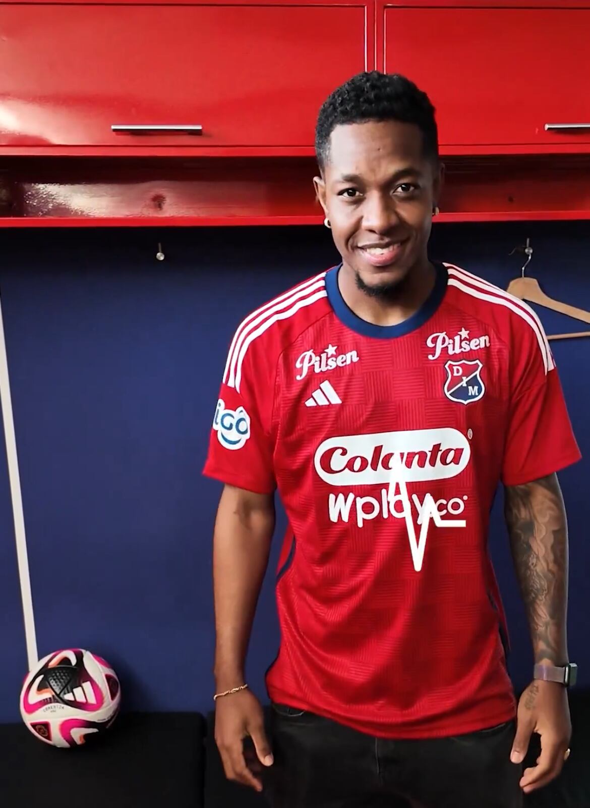 Alexis Serna/@DIM_Oficial