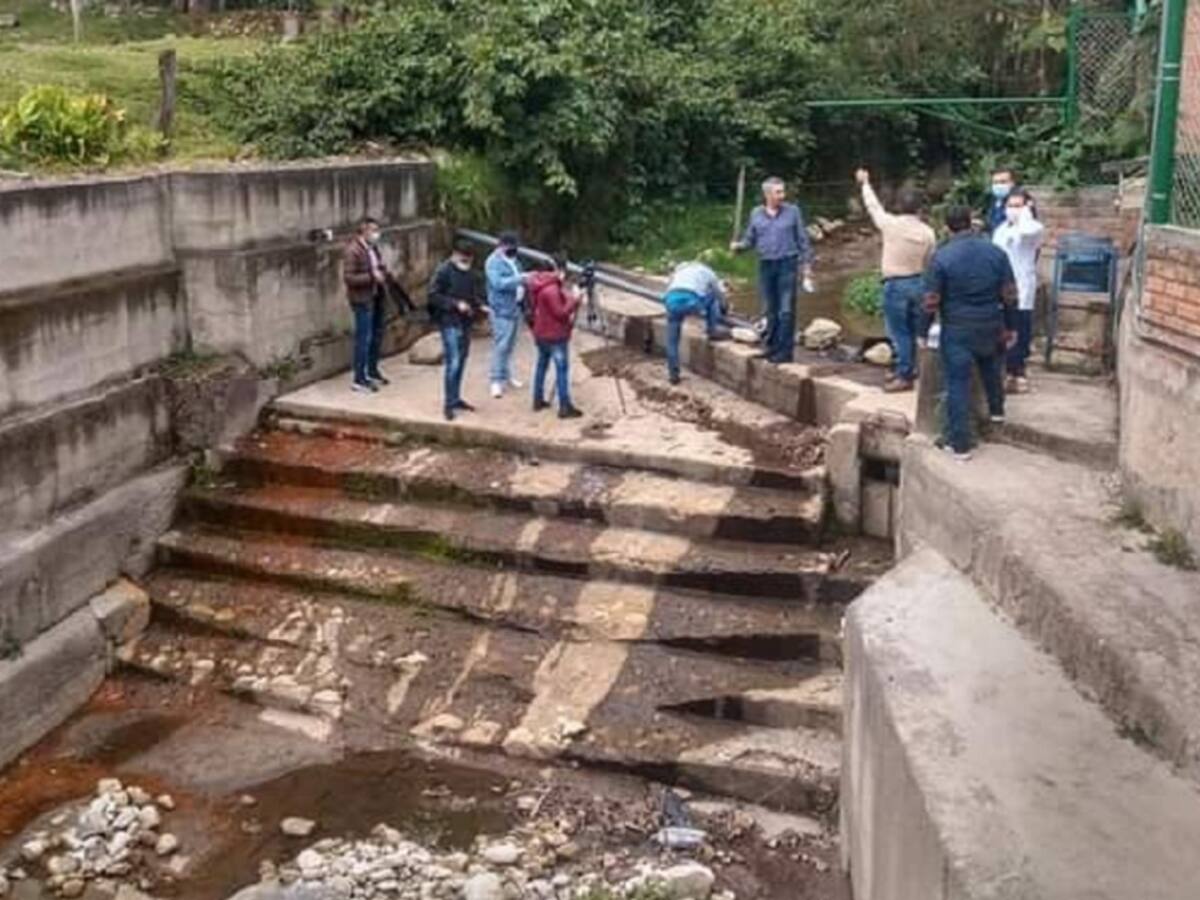 Cortes en suministro de agua por fuerte sequía en Pamplona