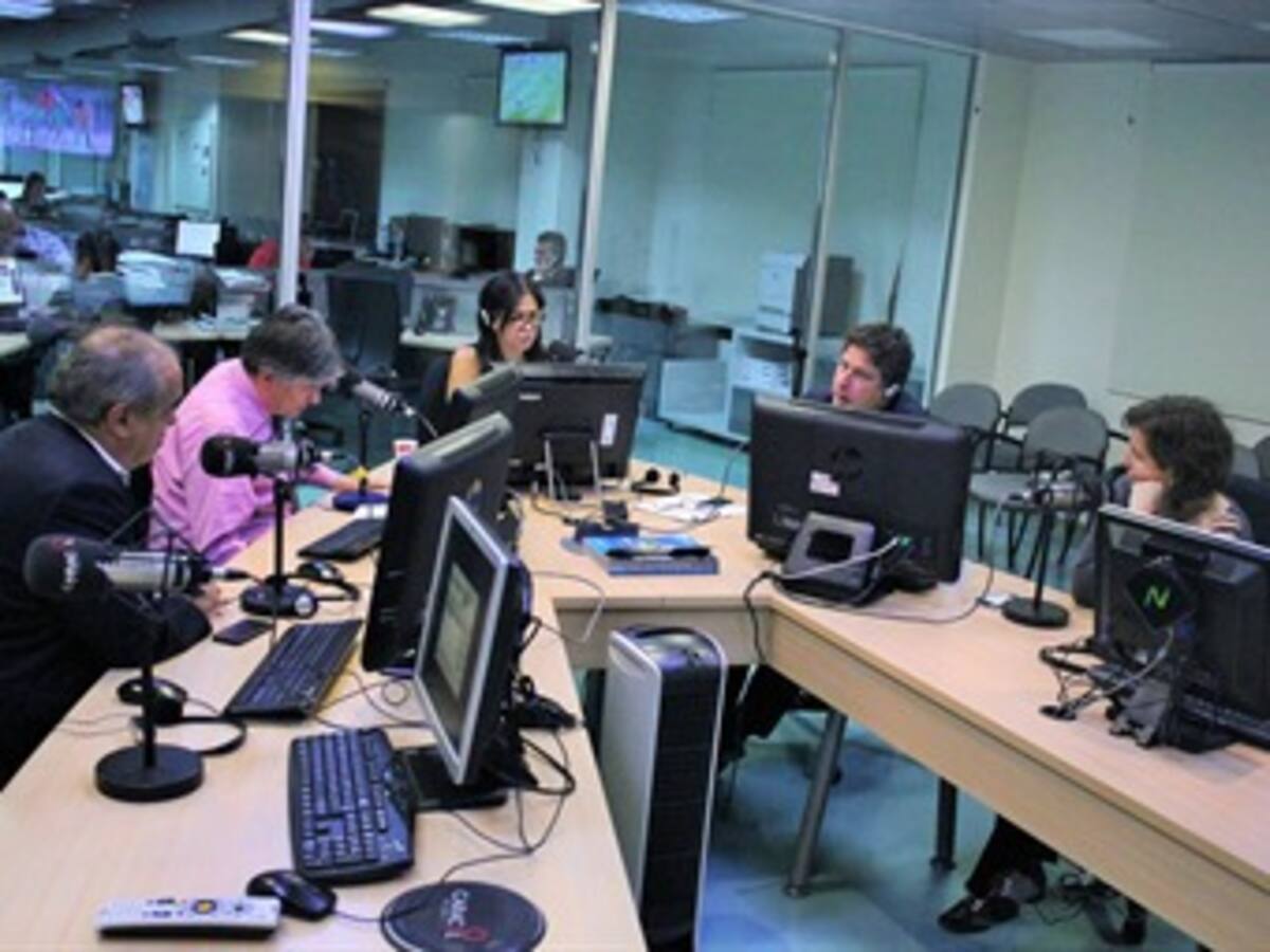 El gobierno debe hacer ajuste en la estrategia de negociación: Camilo Gómez