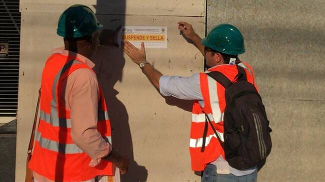 Autoridades de Cartagena sellan edificio que afectó a vivienda colindante. Foto: Alcaldía Cartagena