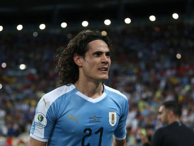 Cavani y Giménez refuerzan a Uruguay para partido ante Colombia