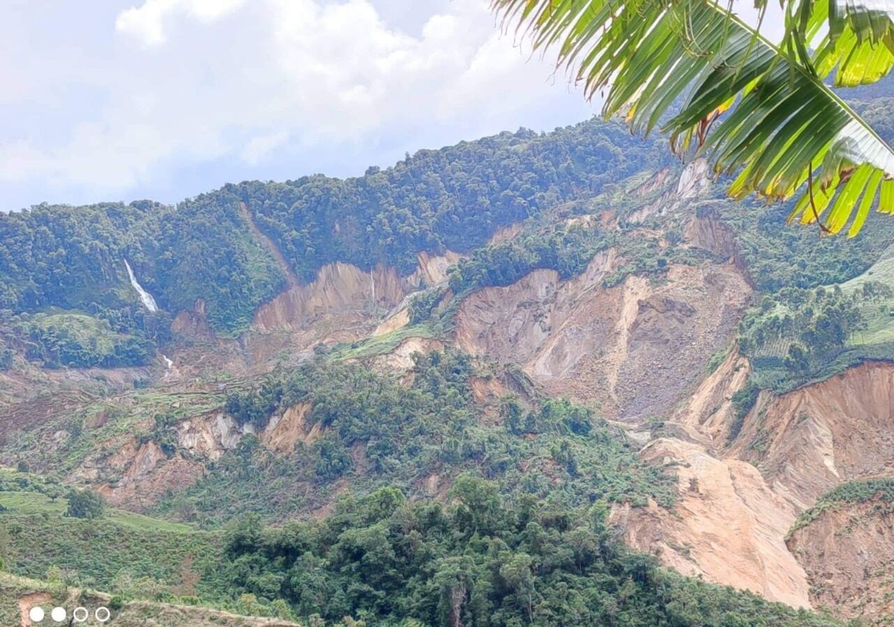 En el municipio de La Plata las autoridades realizaron la evacuación de familiar ante el riesgo reportado por el represamiento de una quebrada.
