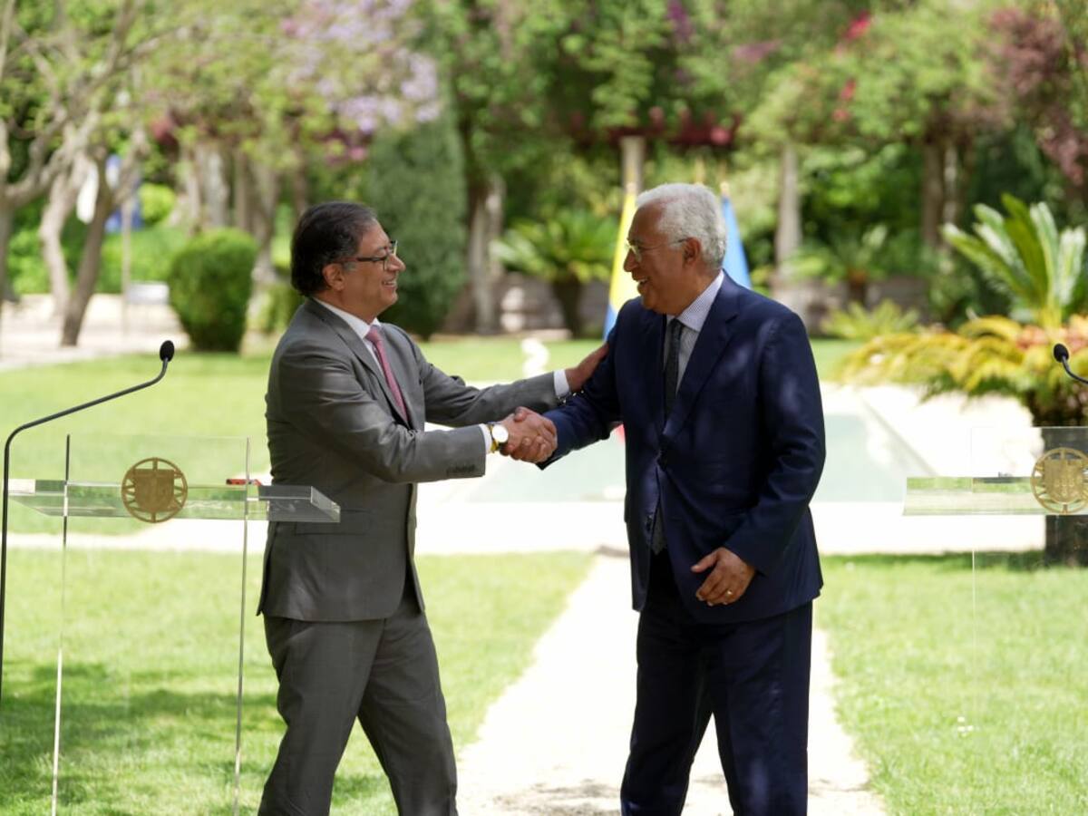 Petro destaca estrategia portuguesa de no criminalizar el consumo de Drogas