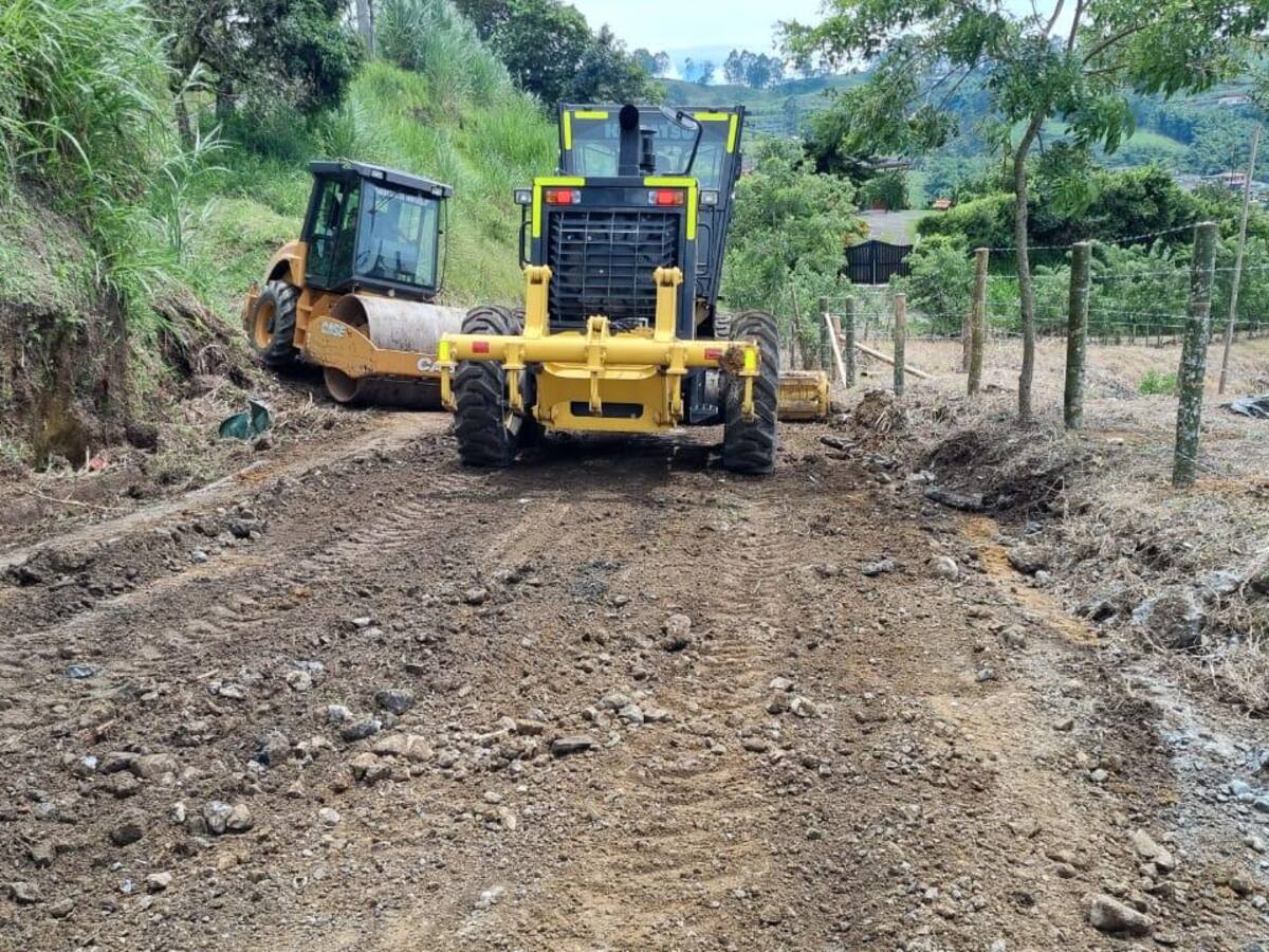 El 50 % de las vías secundarias y terciarias de Risaralda están afectadas por el invierno