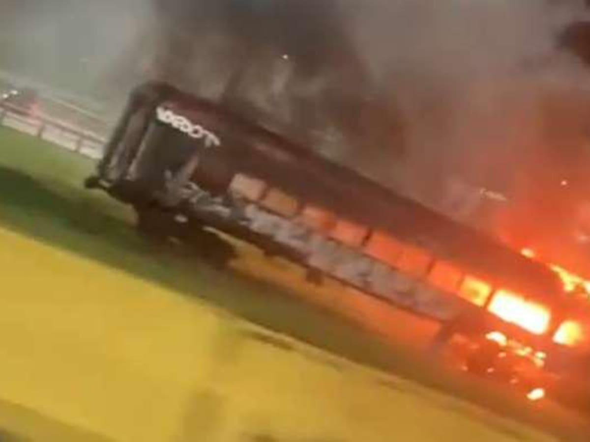 Le prendieron fuego al vagón del tren en la glorieta de la calle 26 en Armenia