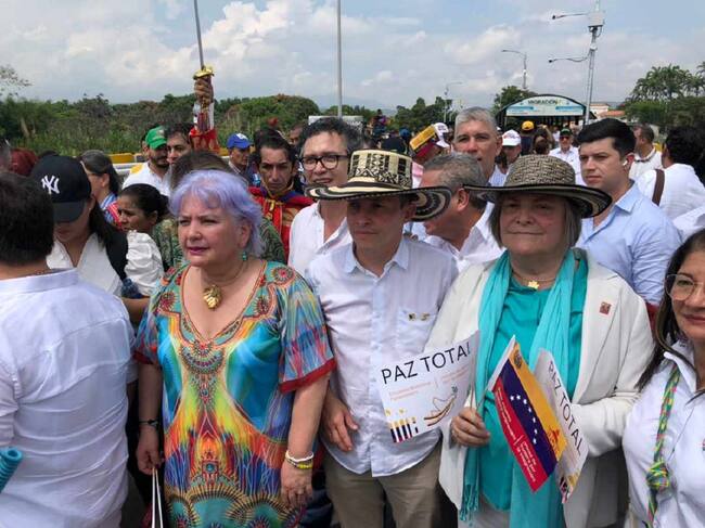 Encuentro parlamentarios colombo-venezolanos puente Simón Bolívar. Foto Alfredo Duran