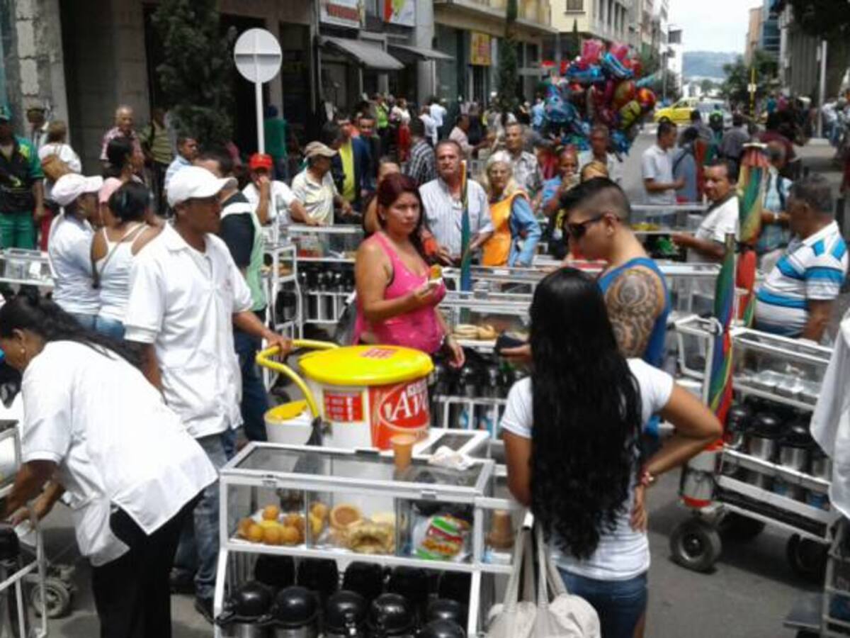Vendedores de tintos bloquearon la calle 19 pidiendo que los dejen trabajar
