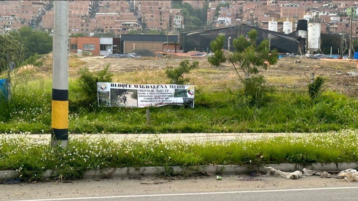 Disidencias Farc instalaron explosivo en torre de energía de EPM en Bello, Antioquia. Foto: Cortesía.