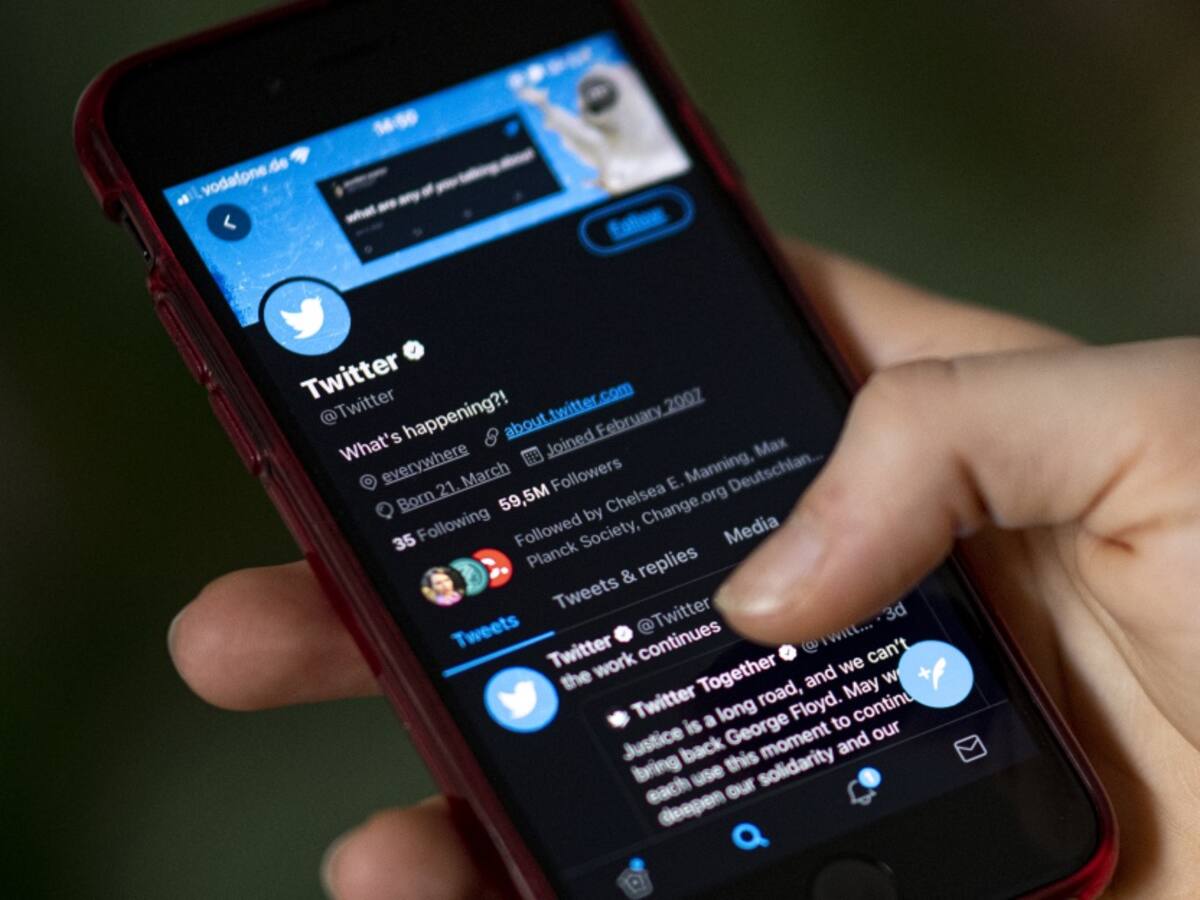 Twitter empieza a etiquetar cuentas de periodistas supuestamente prorrusos