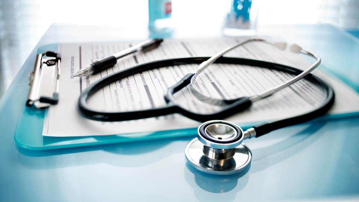 En Medellín se analiza la crisis en la salud mental de los médicos y quienes se forman en medicina