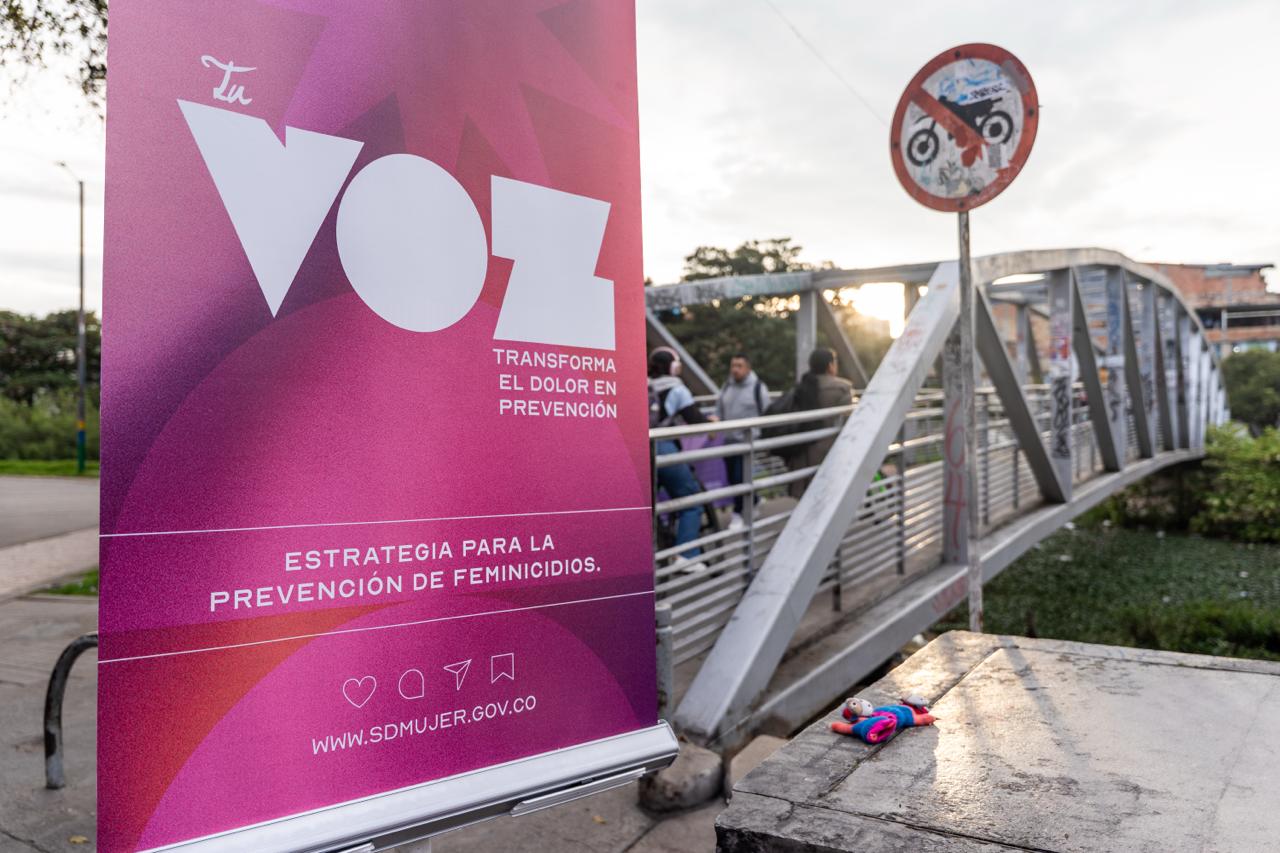 Cartel de la Actividad tu voz sostiene. Que realiza la Secretaría de la Mujer, en conjunto de la Alcaldía de Bogotá (SDM). Foto: Secretaría de la Mujer