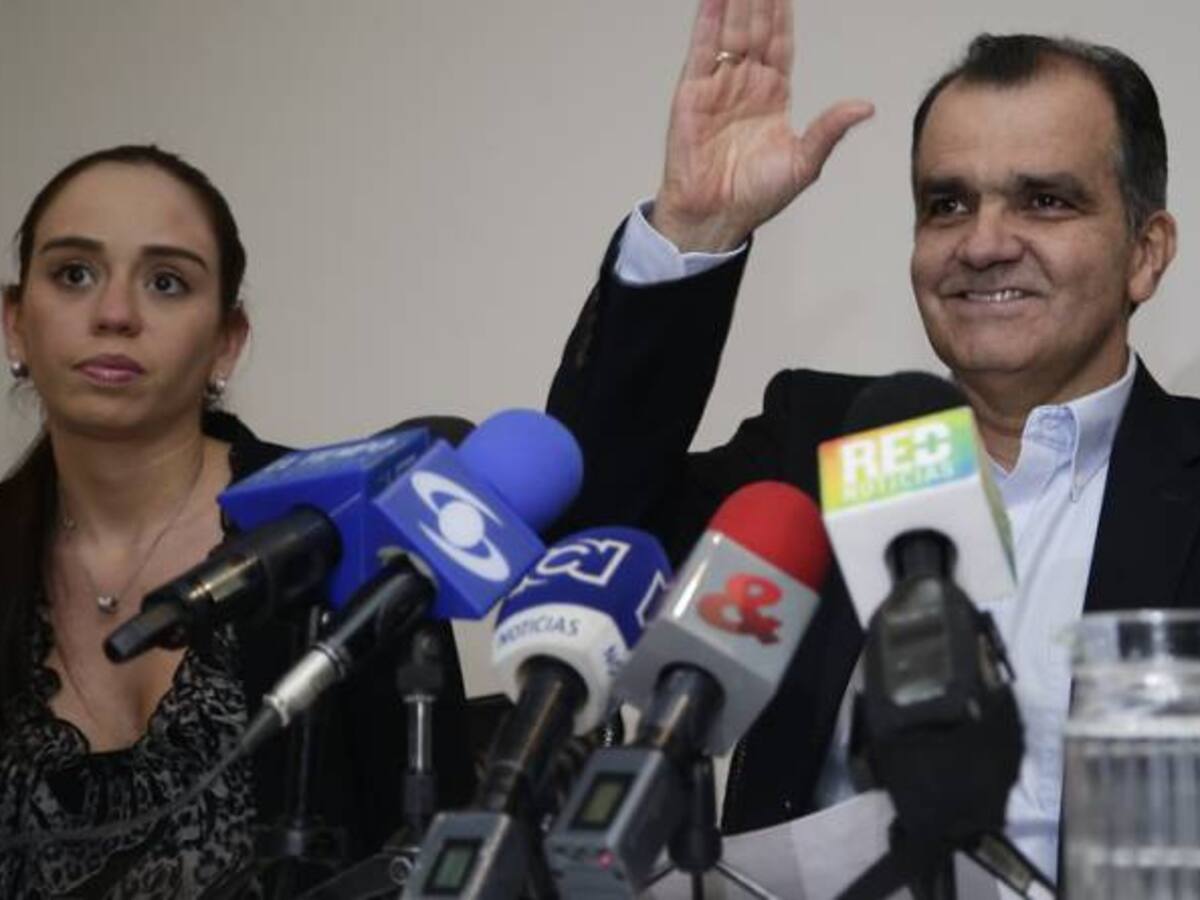 Zuluaga responde críticas sobre fallo: ‘demostré la transparencia de mi campaña’