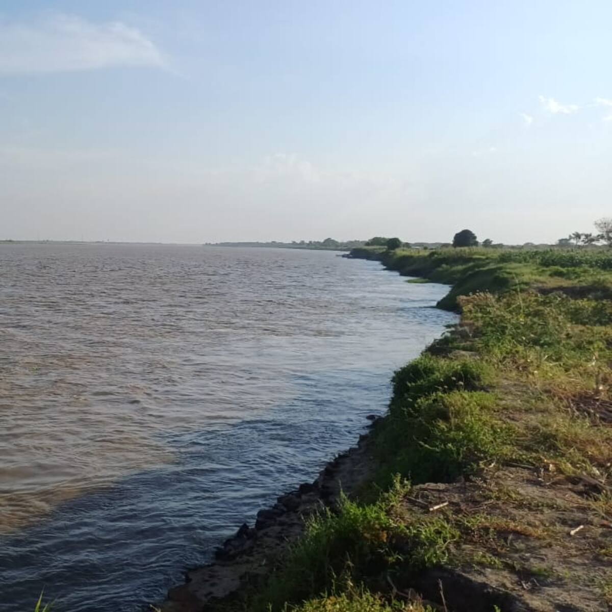 Campesinos en el sur del Atlántico denuncian falta de mantenimiento en canales de drenaje