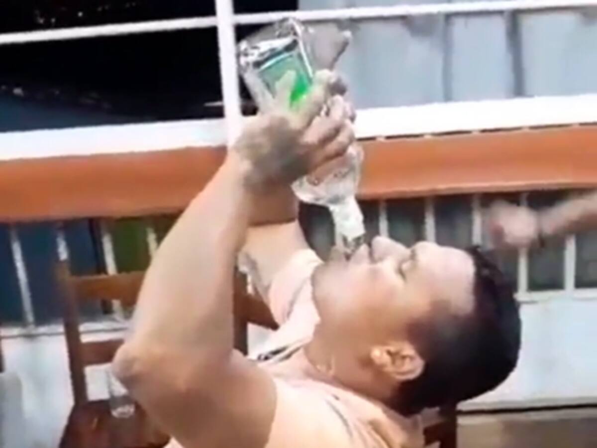 VIDEO: Se tomó un litro de aguardiente en menos de un minuto y terminó hospitalizado