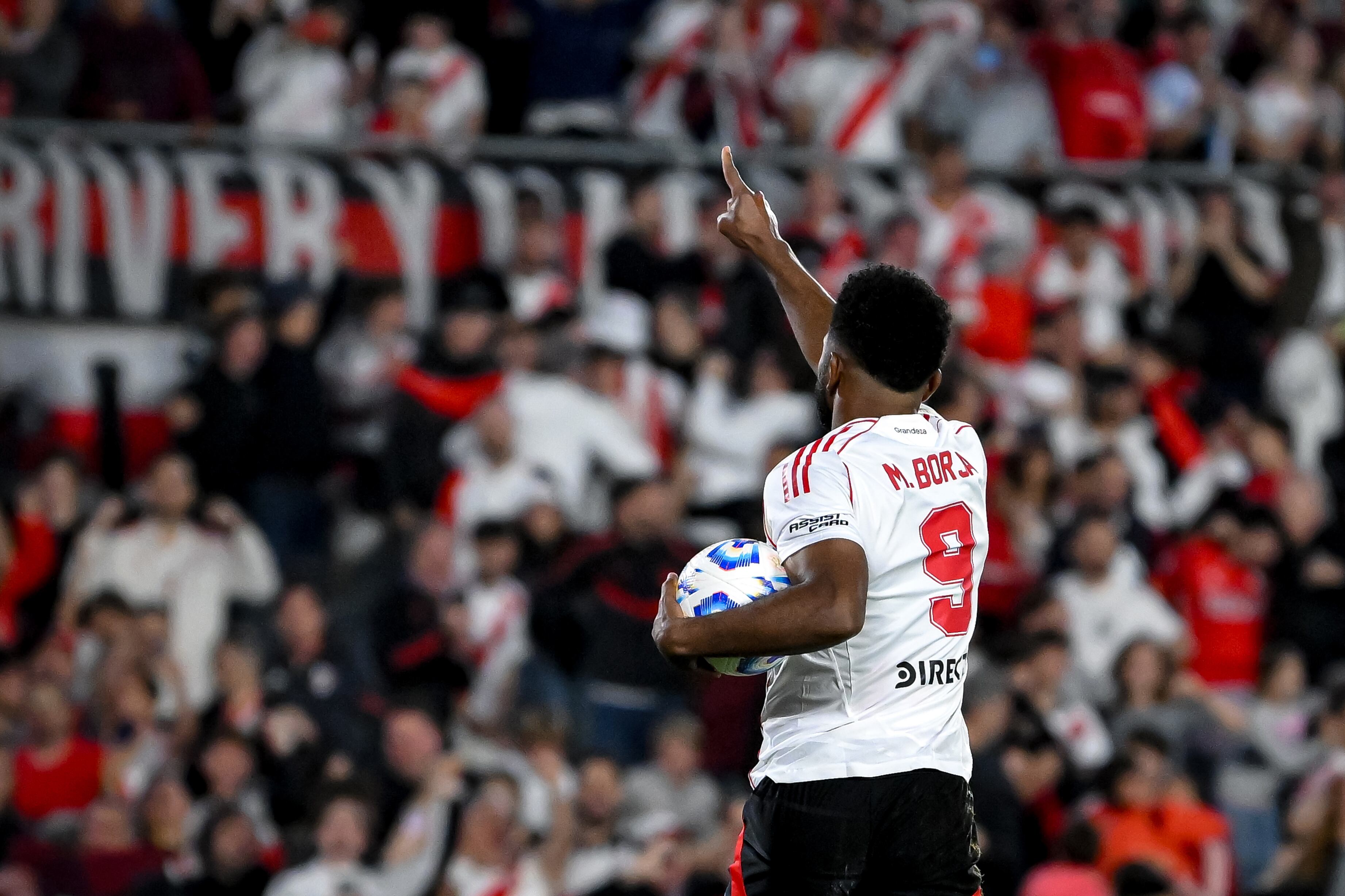 Miguel Ángel Borja celebra su anotación ante Vélez Sarsfield. (Photo by Marcelo Endelli/Getty Images)