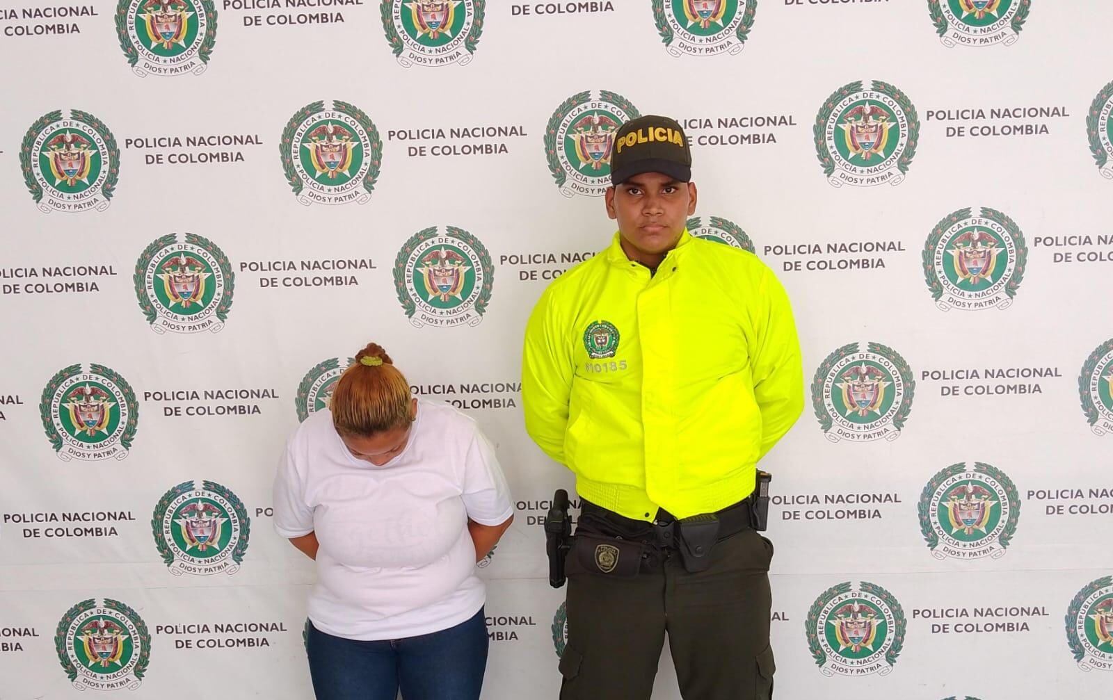 Mujer capturada con ocho cédulas en Barranquilla / Prensa Mebar