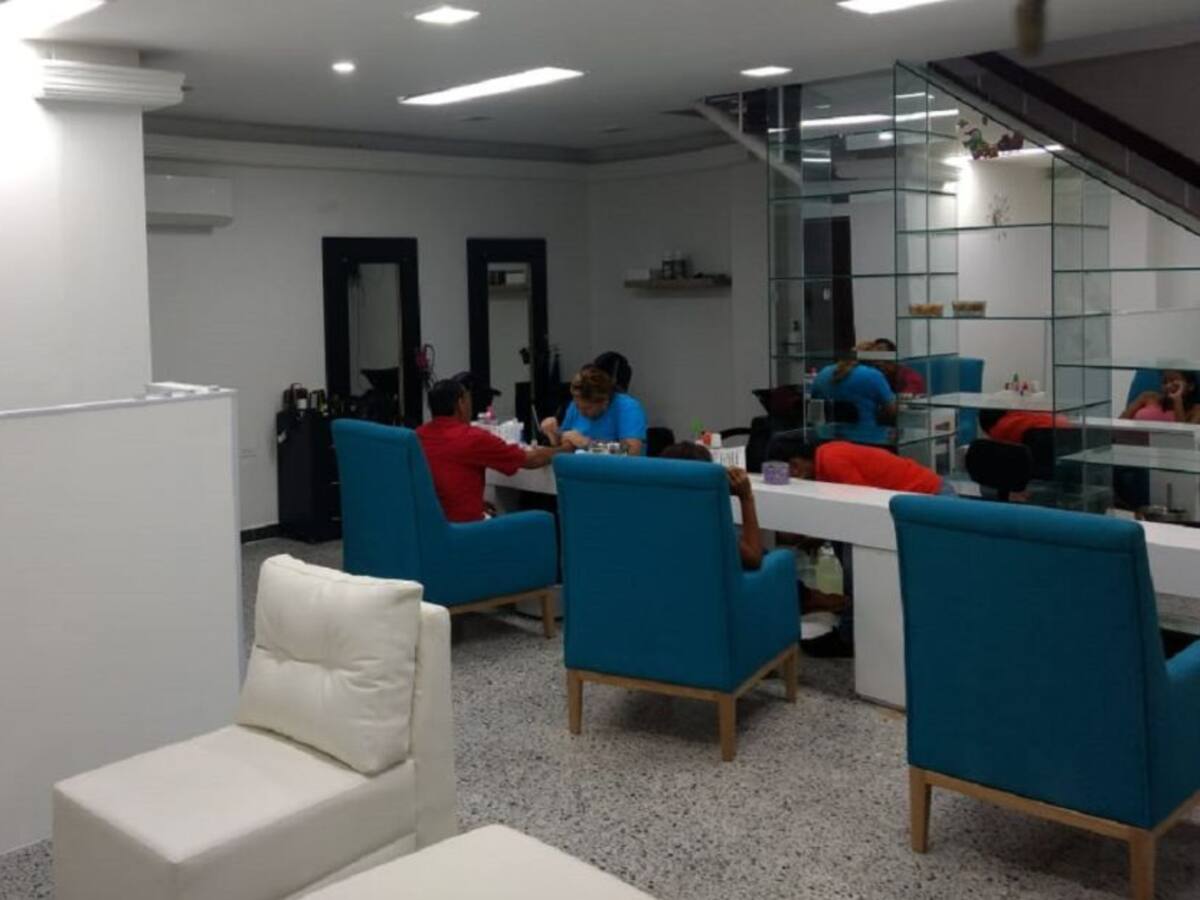 En Cartagena peluquerías y estéticas piden reabrir con medidas de seguridad