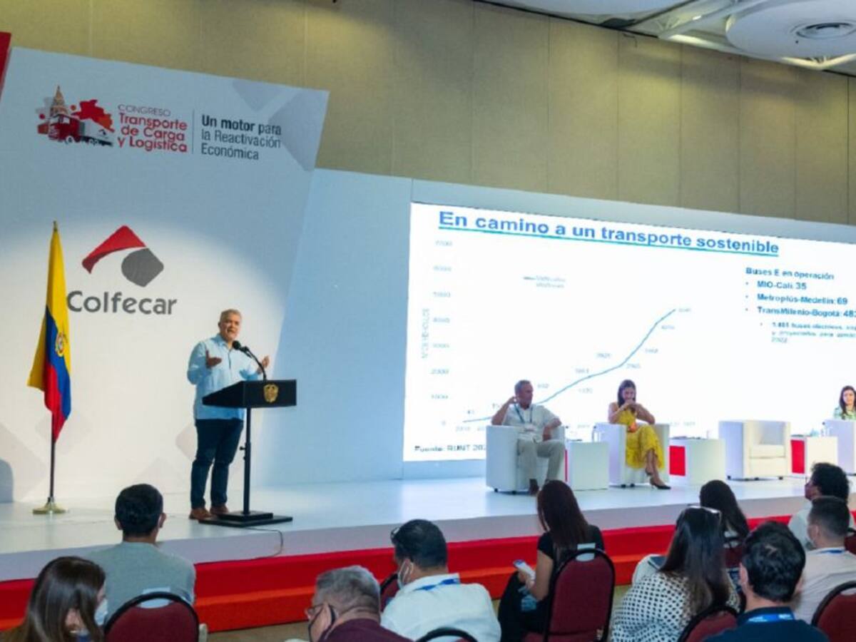 "Transición energética no es a la brava": presidente Duque