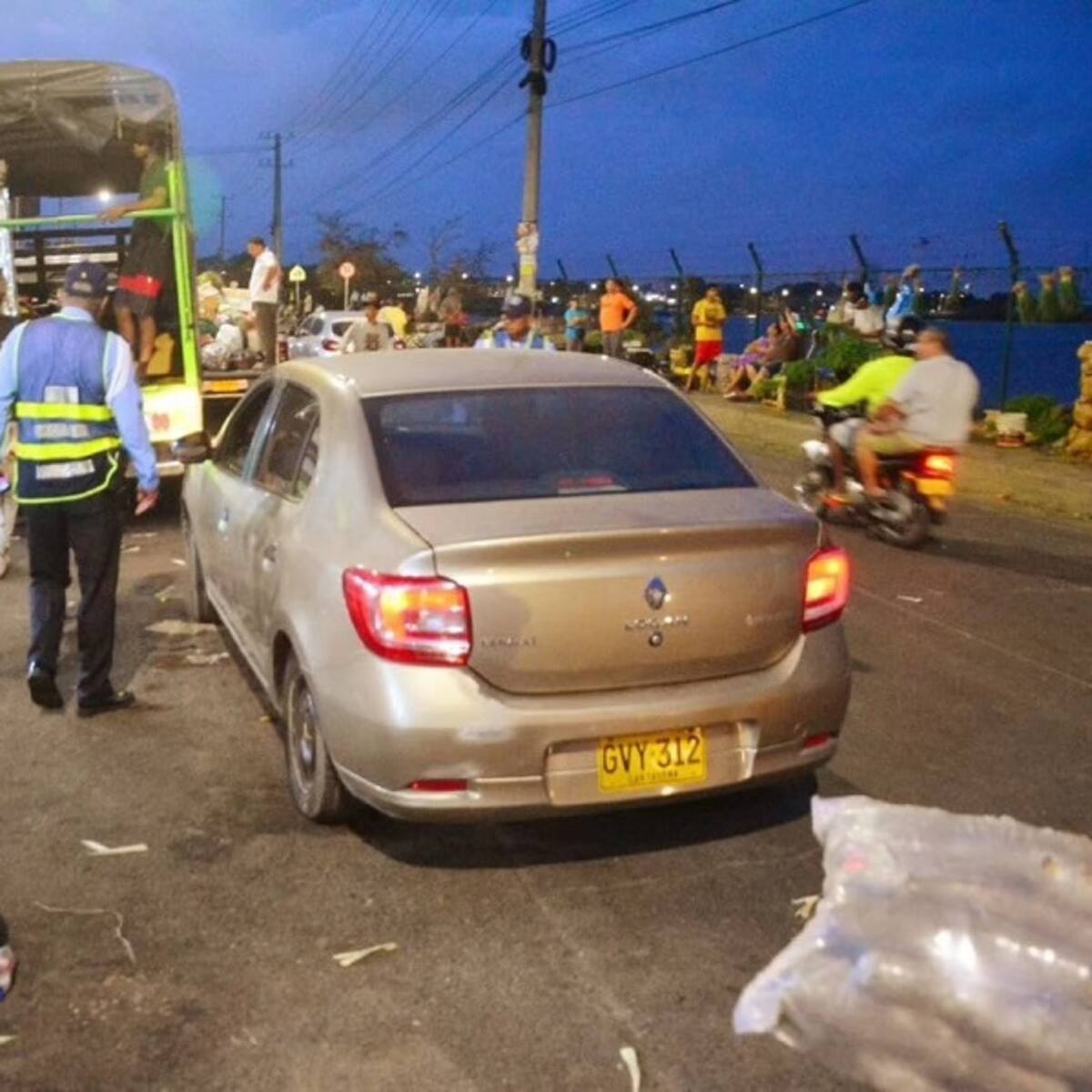 DATT pide a conductores de transporte de carga cumplir horarios en Bazurto