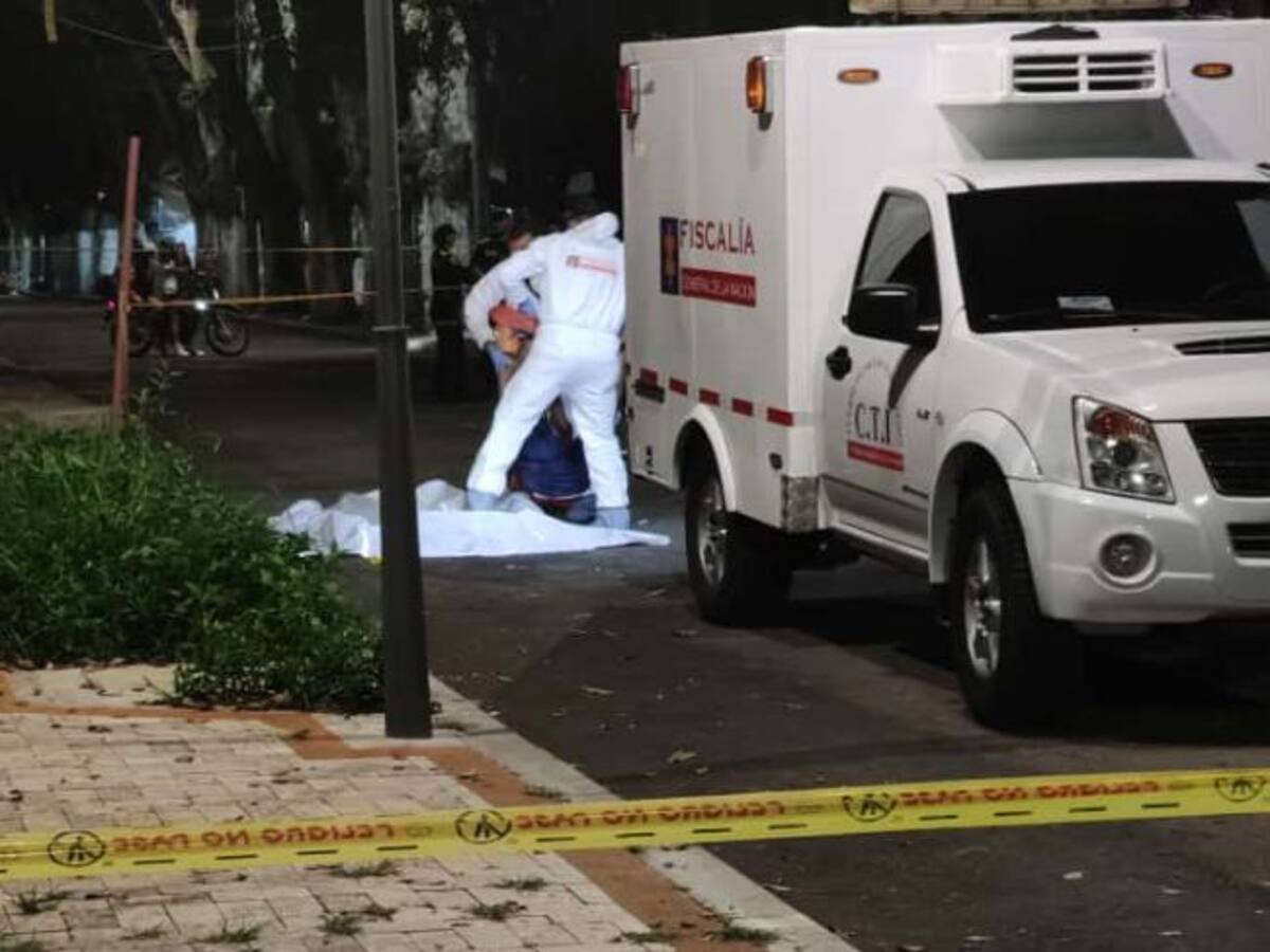Sicariato en el centro de Bucaramanga: un hombre de 33 años recibió tres impactos por arma de fuego