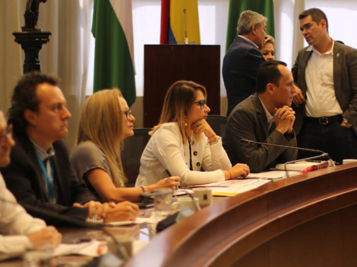 Denuncian politización del programa Escuela Entorno Protector