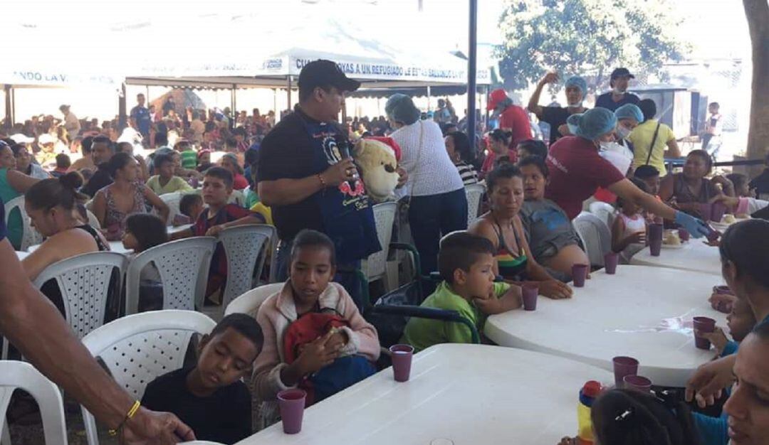 Fiesta navideña en la casa de paso 