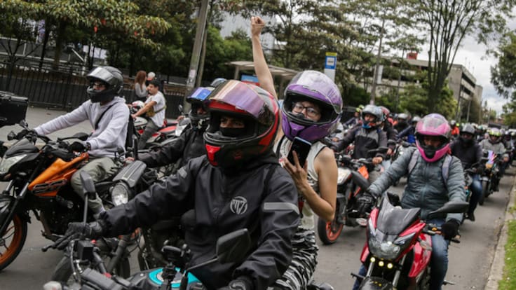 Impuestos a motos, trancones y licencias de conducción: Miguel Forero y Anderson Acosta responden