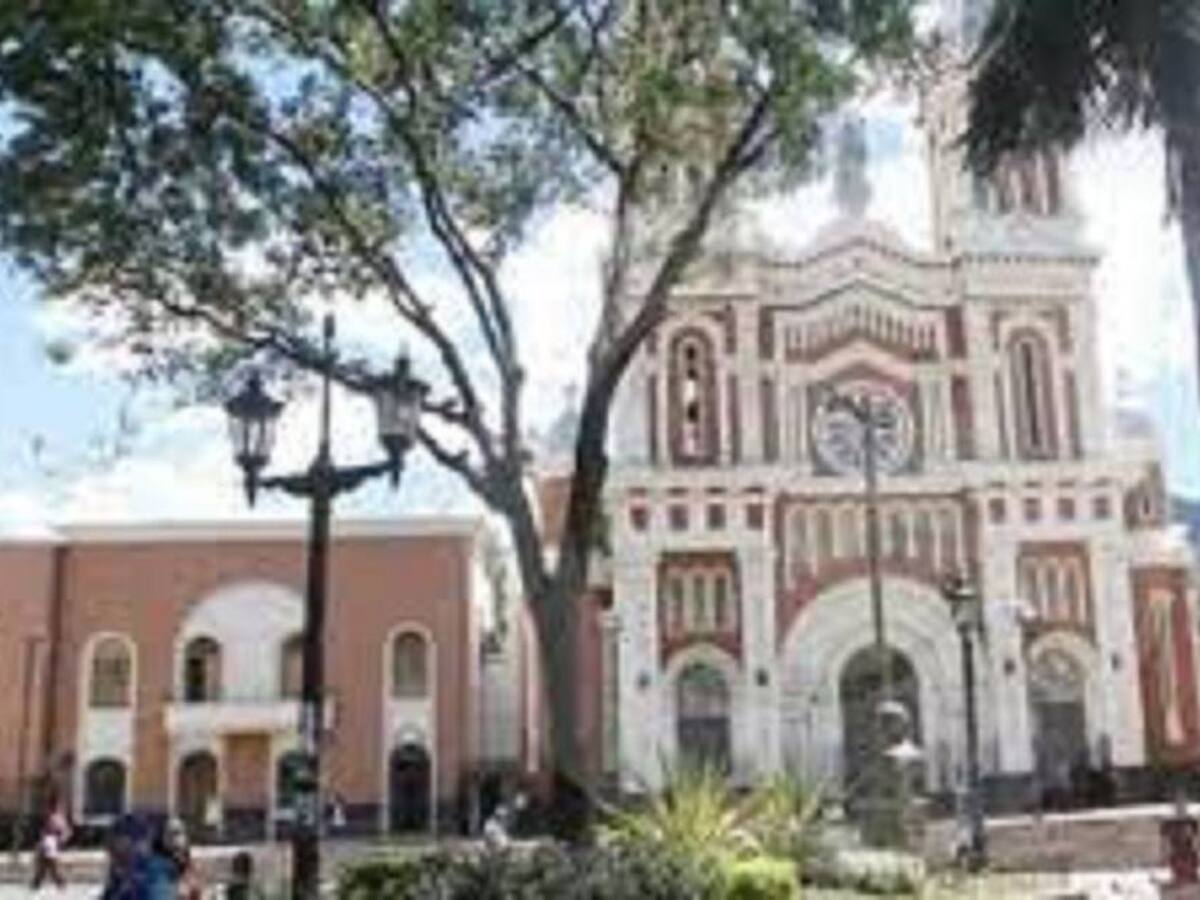 Bello asegura que cifras de vacunación no concuerdan
