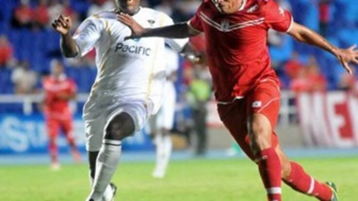 Imagen de camiseta que circula en redes sociales no es de América