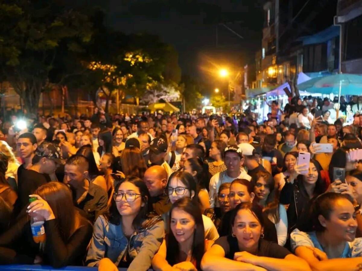 Denuncian robo masivo de celulares en un concierto de las fiestas de Pereira