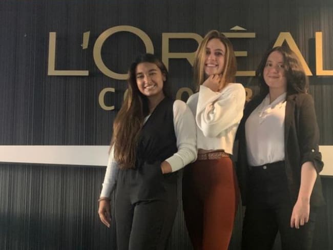Grupo de emprendedoras ganan premio L&#039;Oréal Brandstorm 2022 Colombia.