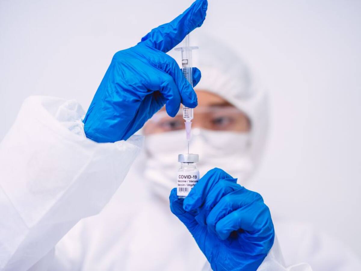 Colombia combinará terceras dosis contra la COVID-19 con Pfizer y Moderna