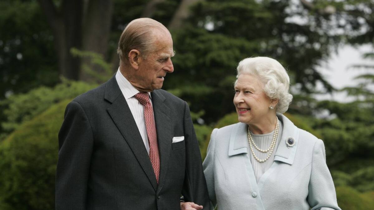 Los mensajes de Navidad del papa Francisco y la reina Isabel II