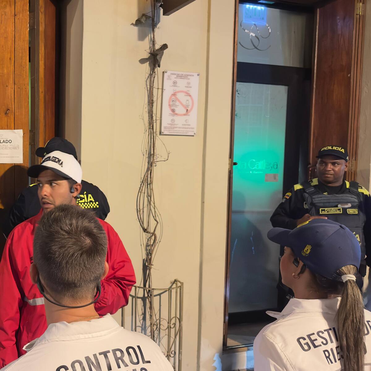 Selladas tres discotecas del Centro Histórico por incumplir normas de seguridad y emergencias