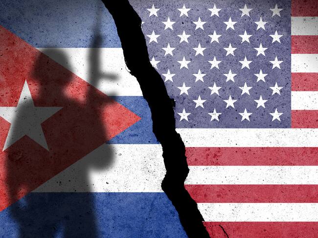 Banderas de Cuba y EE.UU. Foto: Getty Images